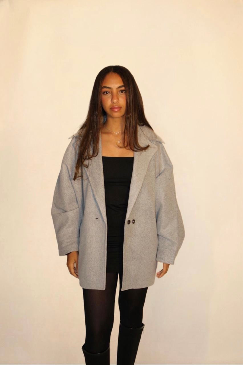 The oversized coat in grey
