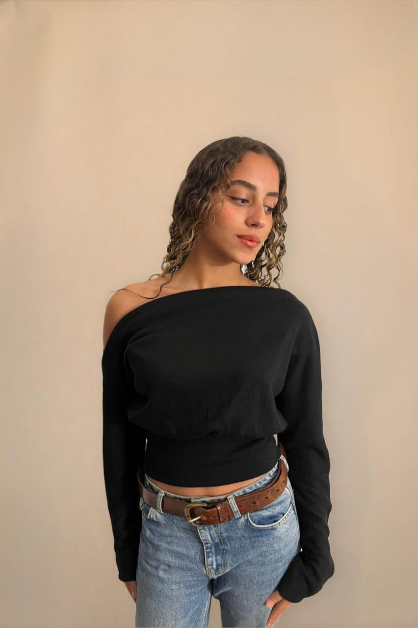 The off-shoulder sweater in black