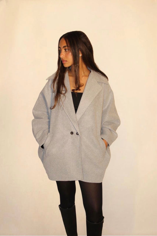 The oversized coat in grey