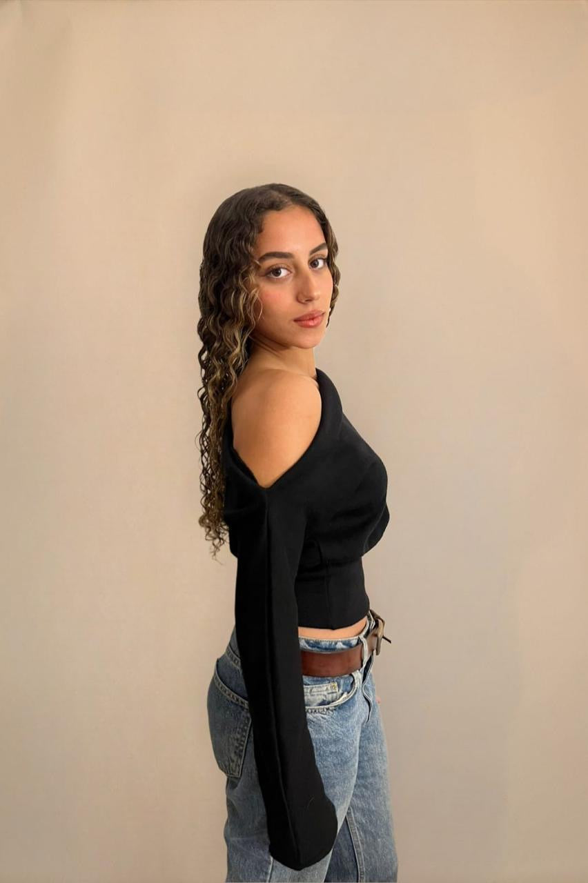 The off-shoulder sweater in black